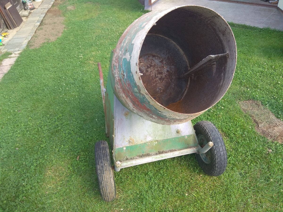 Stavební míchačka - 2