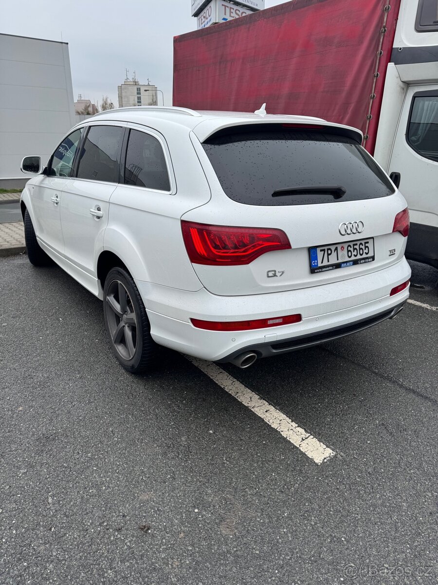 AUDI Q7 2012. 180kv. 235000km - 2