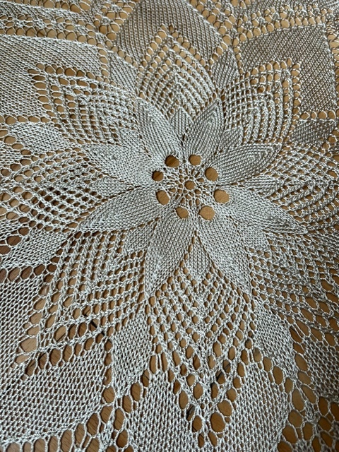 Staré, ručně háčkované dečky - 2