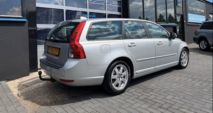 VOLVO V50 1.6 TDI D2 MOMENTUM 2010 - 2