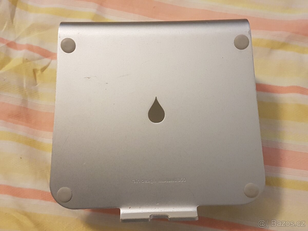 hliníkový stojan / podstavec pod MacBook - 2