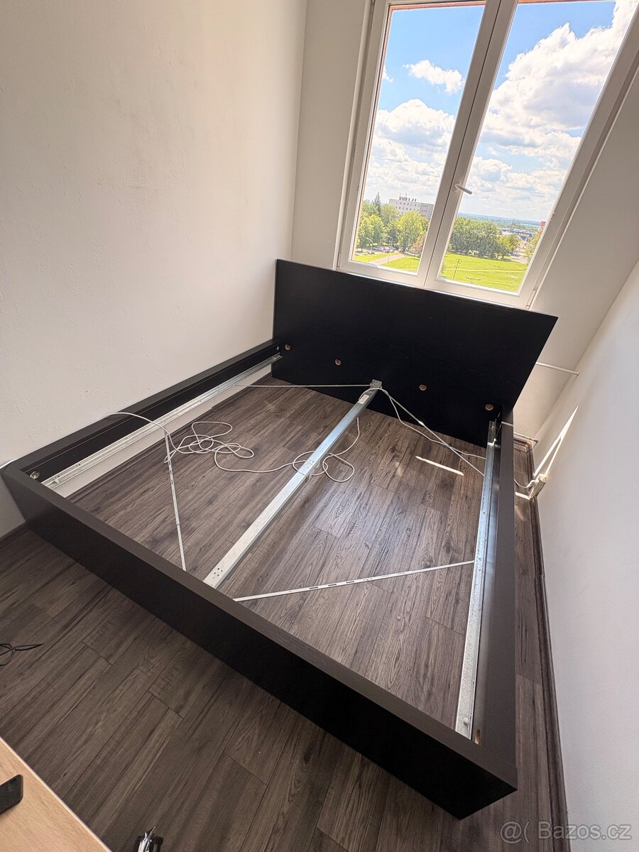 Postel MALM 180x200cm - 2