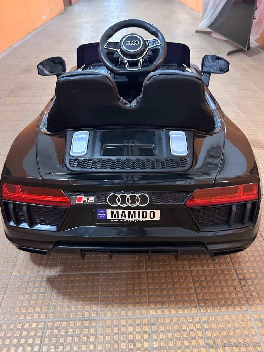 Elektrické autíčko AUDI R8 - 2