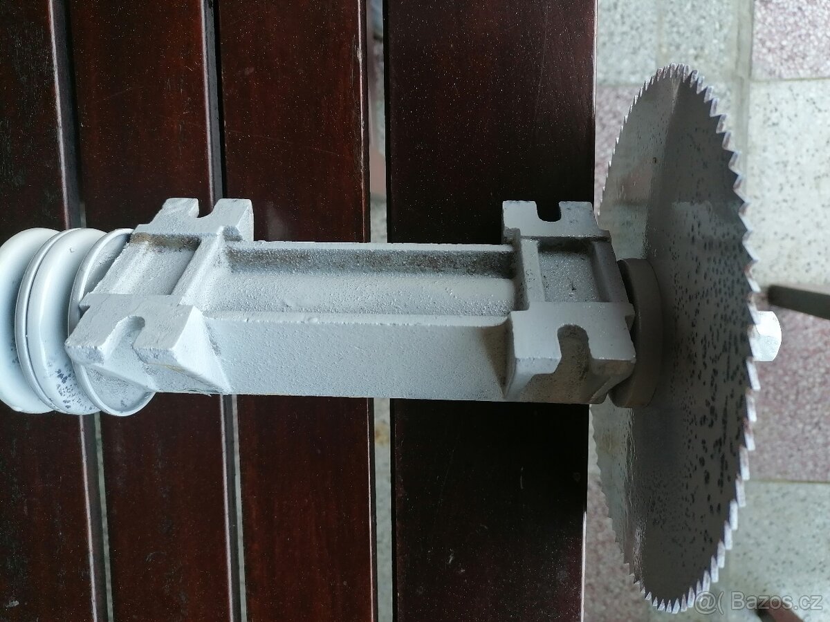 Hřídel na okružní pilu - 2