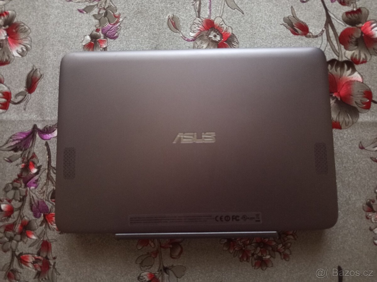 Asus tablet model:t101h na náhradní díly. - 2