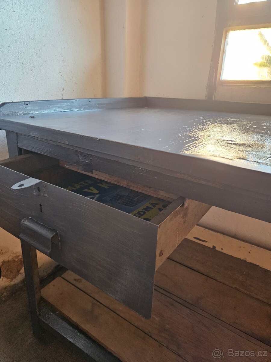 Starý dílenský stůl - 2