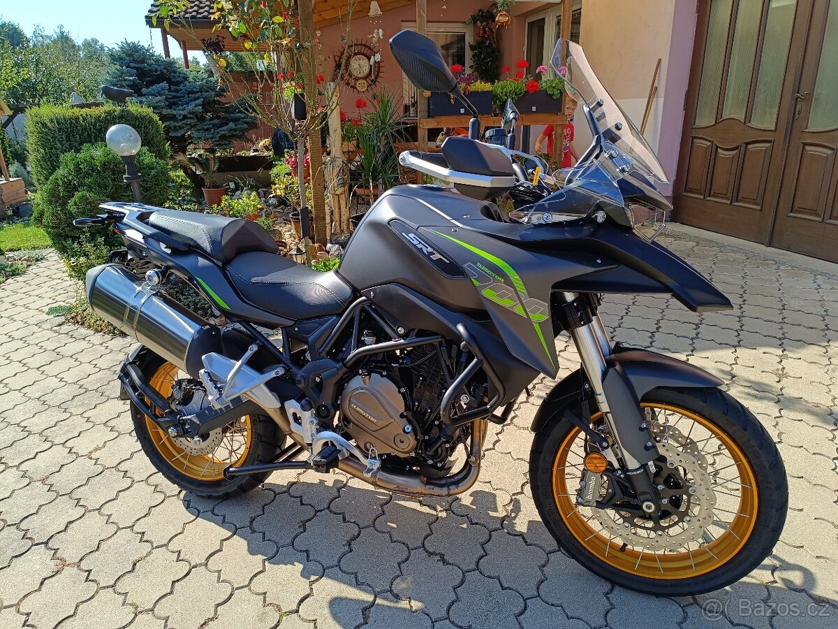 QJ SRT 700X