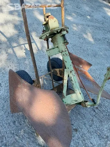 Prodám pluh PON25 České výroby k malotraktorům - 2