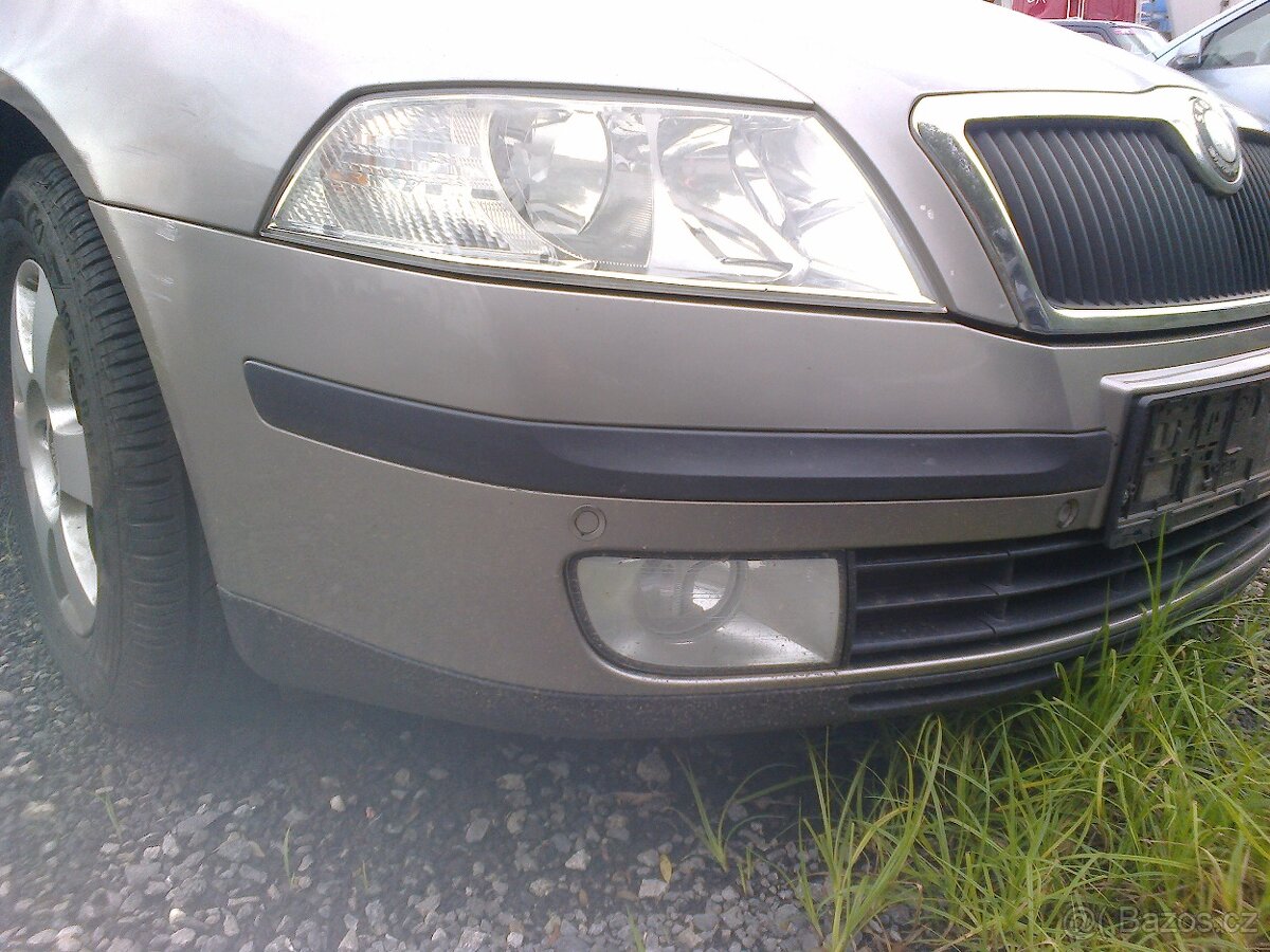 Přední pravé světlo - Octavia II - spolujezdec - pěkný stav - 2