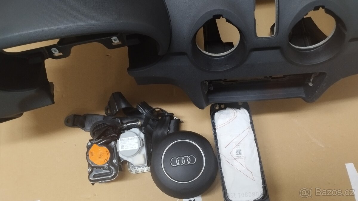 Airbagová sada Audi A1 s originální palubní deskou - 2
