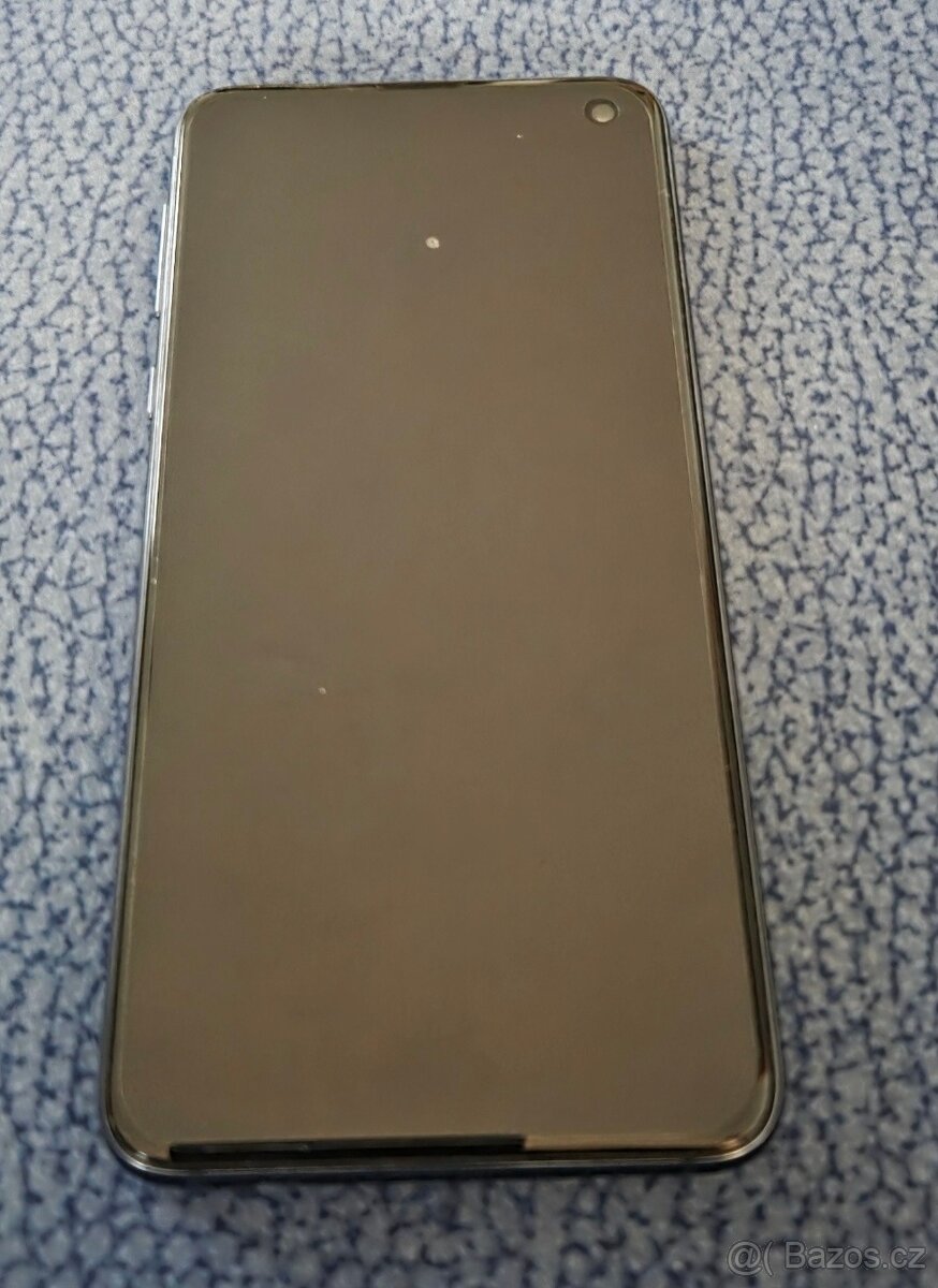 Prodám mobil Samsung Galaxy S10e - 2