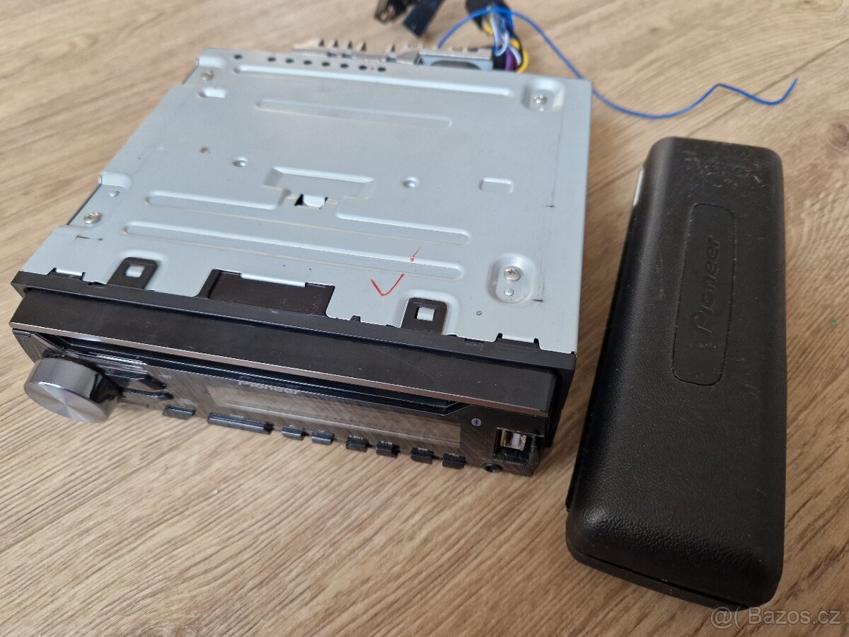 Autorádio bluetooth CD USB Pioneer DEH-3900BT - 2