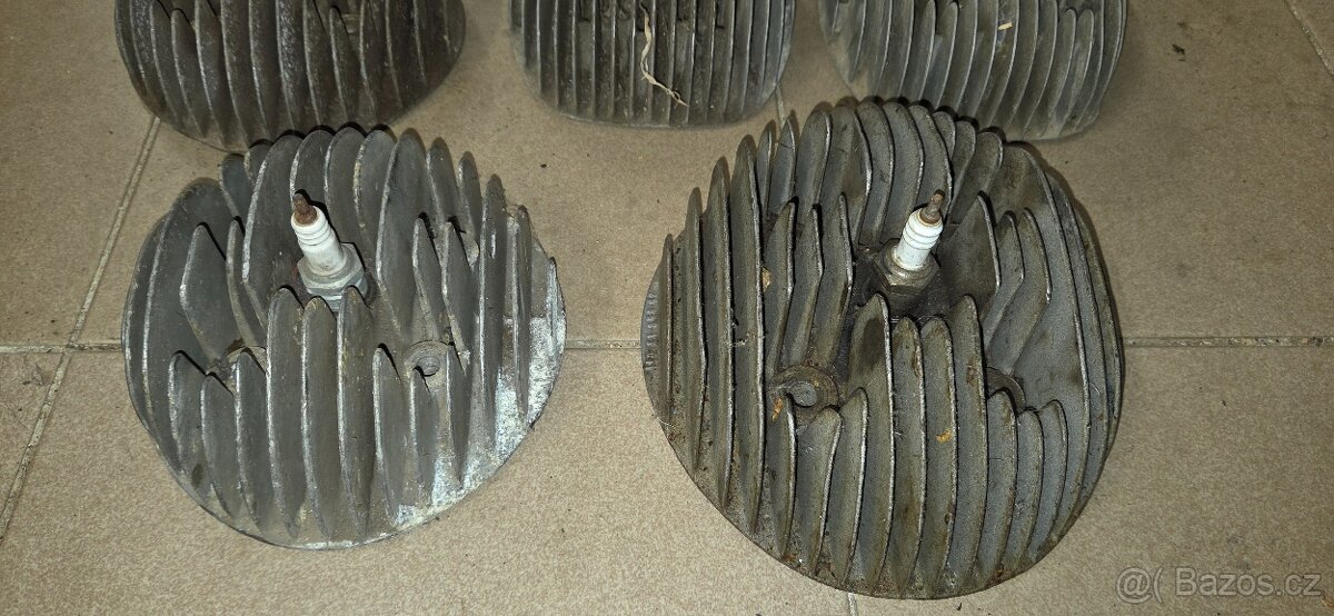 Jawa díly hlavy motorů - 2