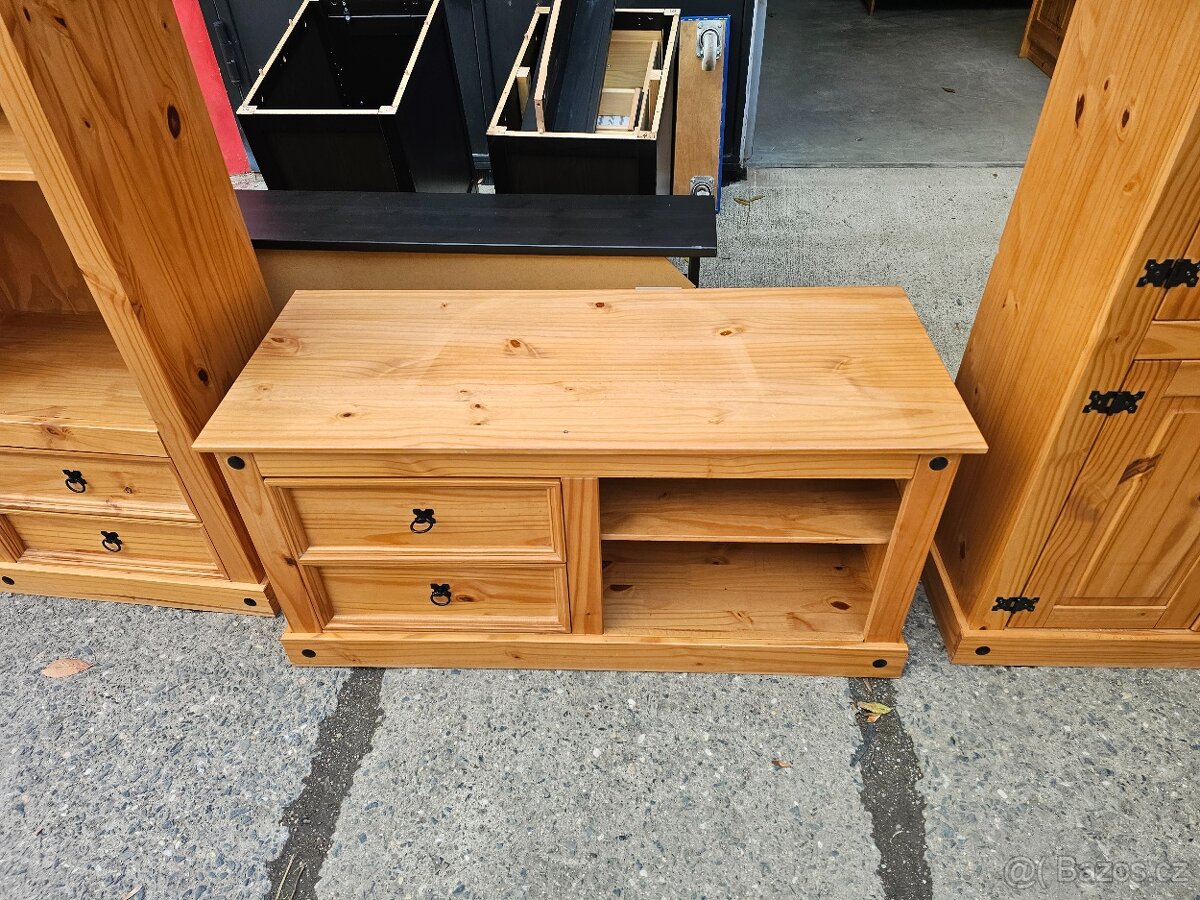 SESTAVA DŘEVĚNÉHO NÁBYTKU.... - 2