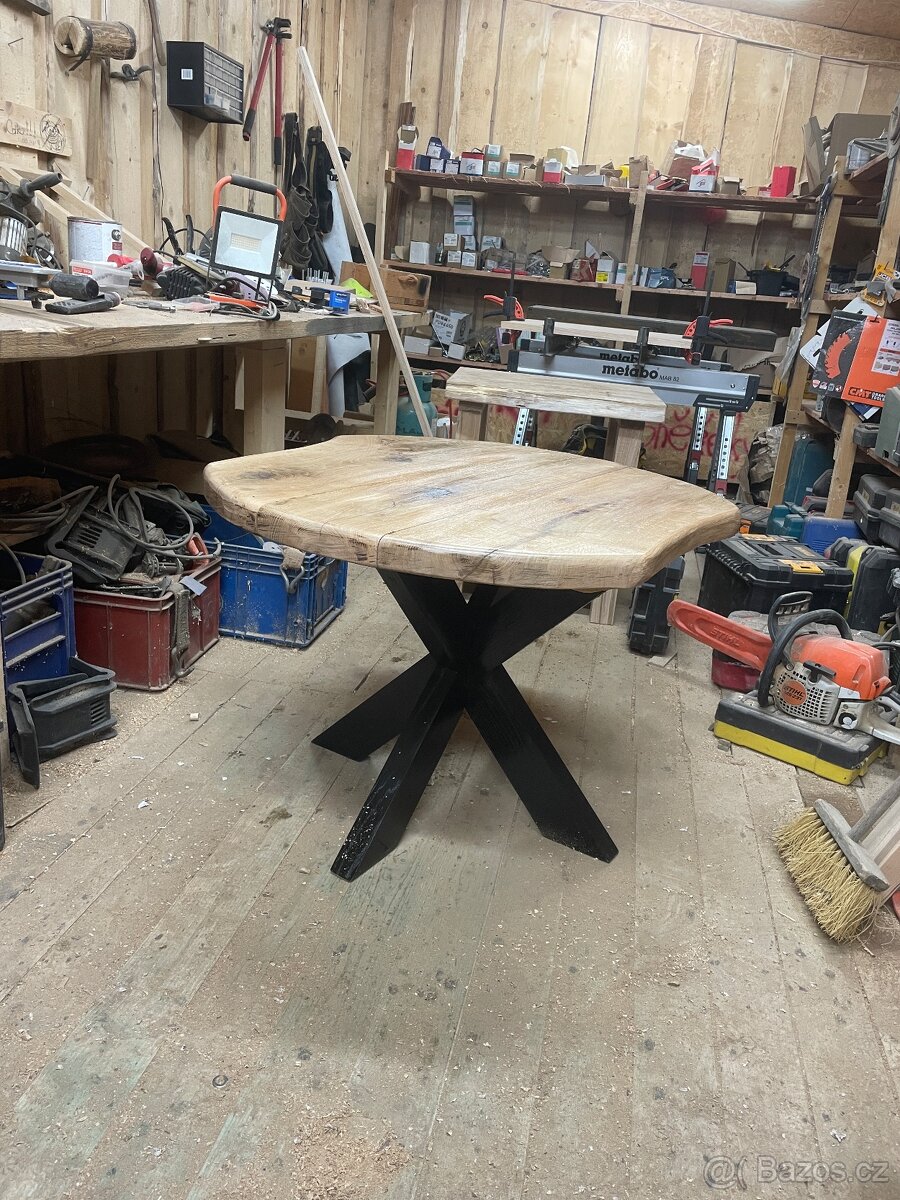 Dubový konferenční stůl - 2