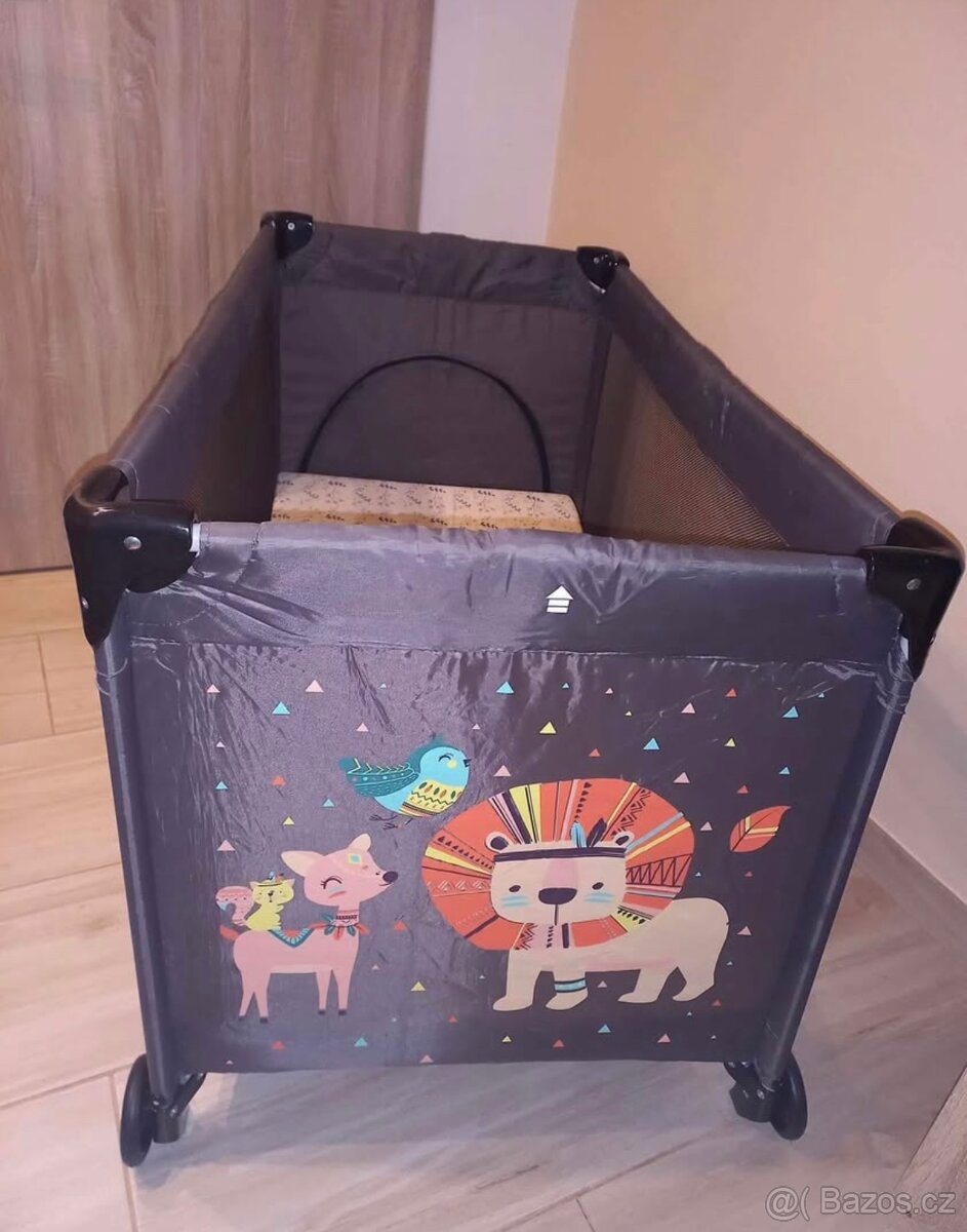 Cestovní postýlka s matrací - 2