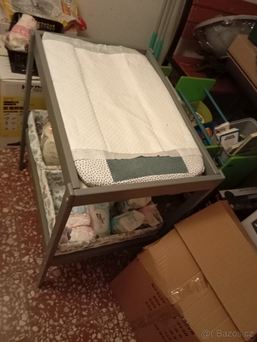 Přebalovací pult - 2