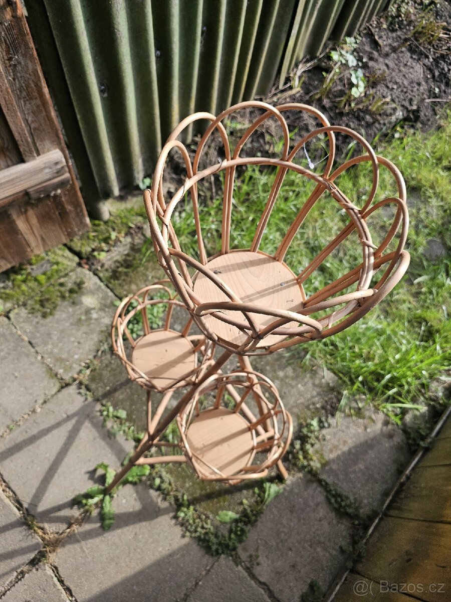 Bambusový stojan na květiny - 2