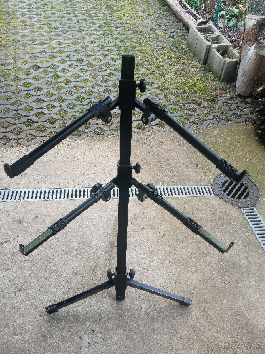 Klávesový stojan - 2