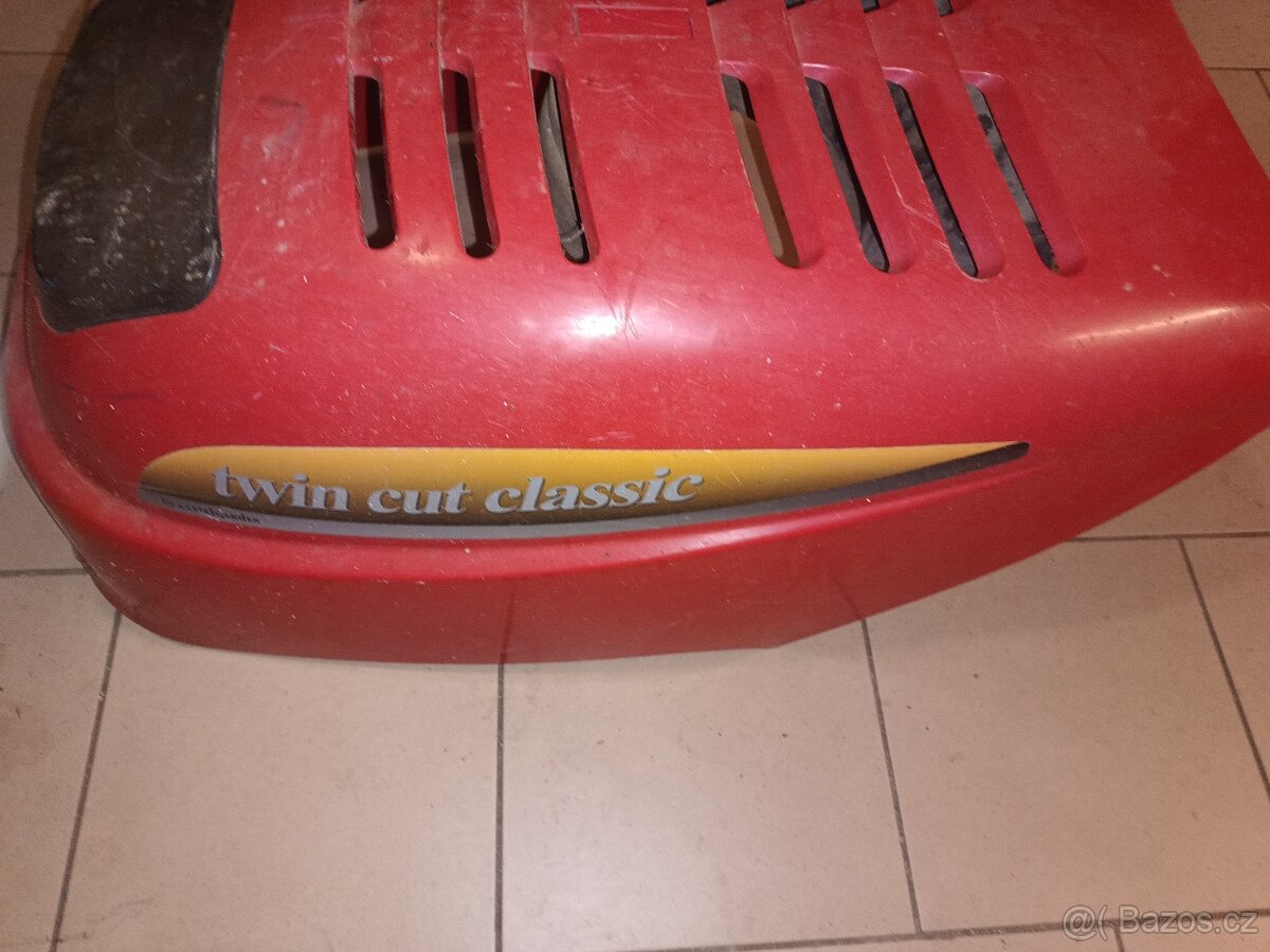 Plasty zahradní traktůrek - 2