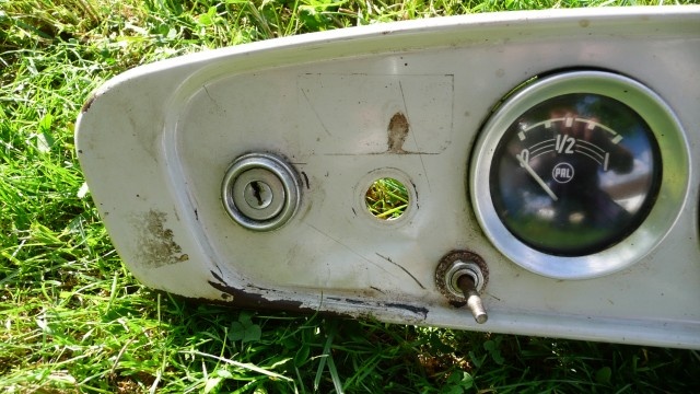 škoda 1202 combi palubní deska - 2