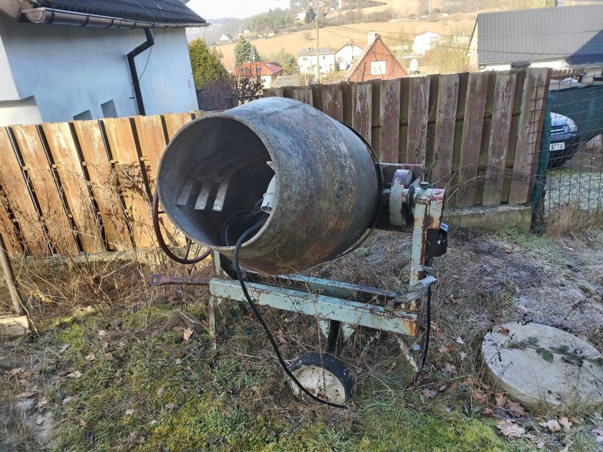 Stavební míchačka - 2