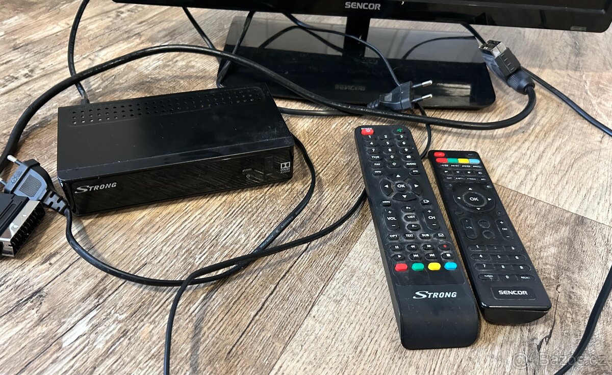 Televize Sencor SLE22F55M4 + set-top box - 2