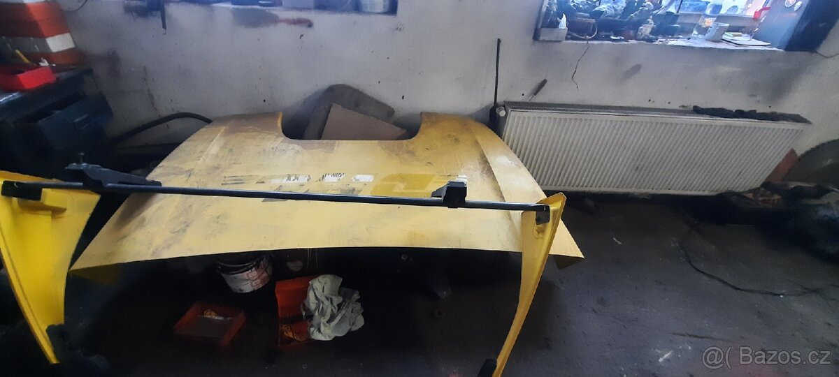 Mercedes Antos spoiler 2015 - 2