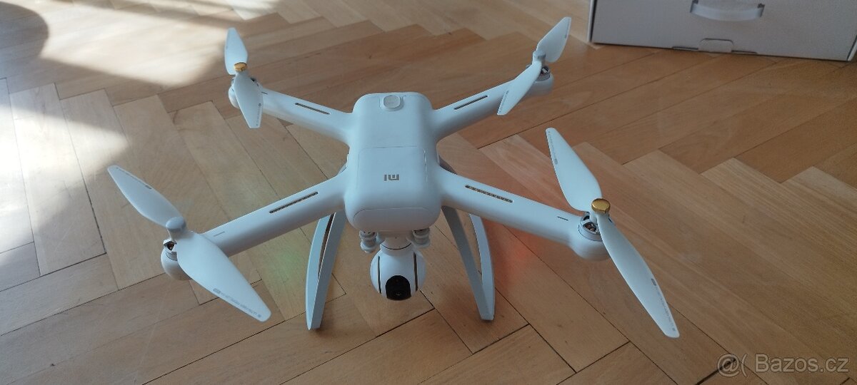 Xiaomi Mi 4K dron - 2