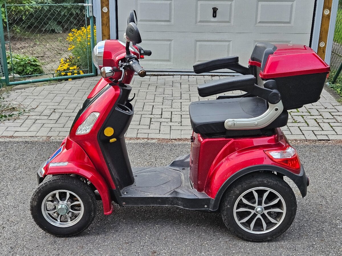 Elektrická čtyřkolka SELVO - 2