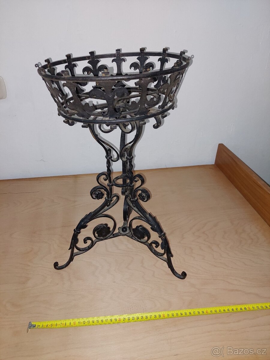 Stojan na květinu starožitný kovaný - 2