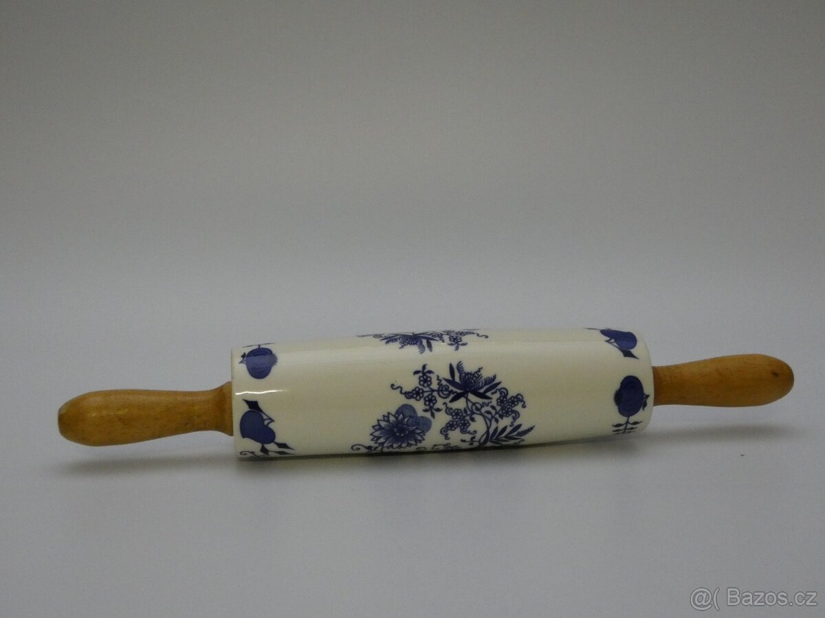 Porcelánový váleček s cibulovým vzorem - 2