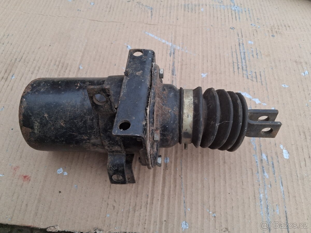 brzdový válec - 2