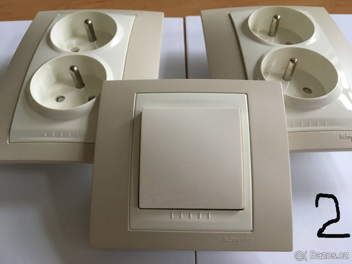 Vypínač/dvojzásuvky Schneider - 2