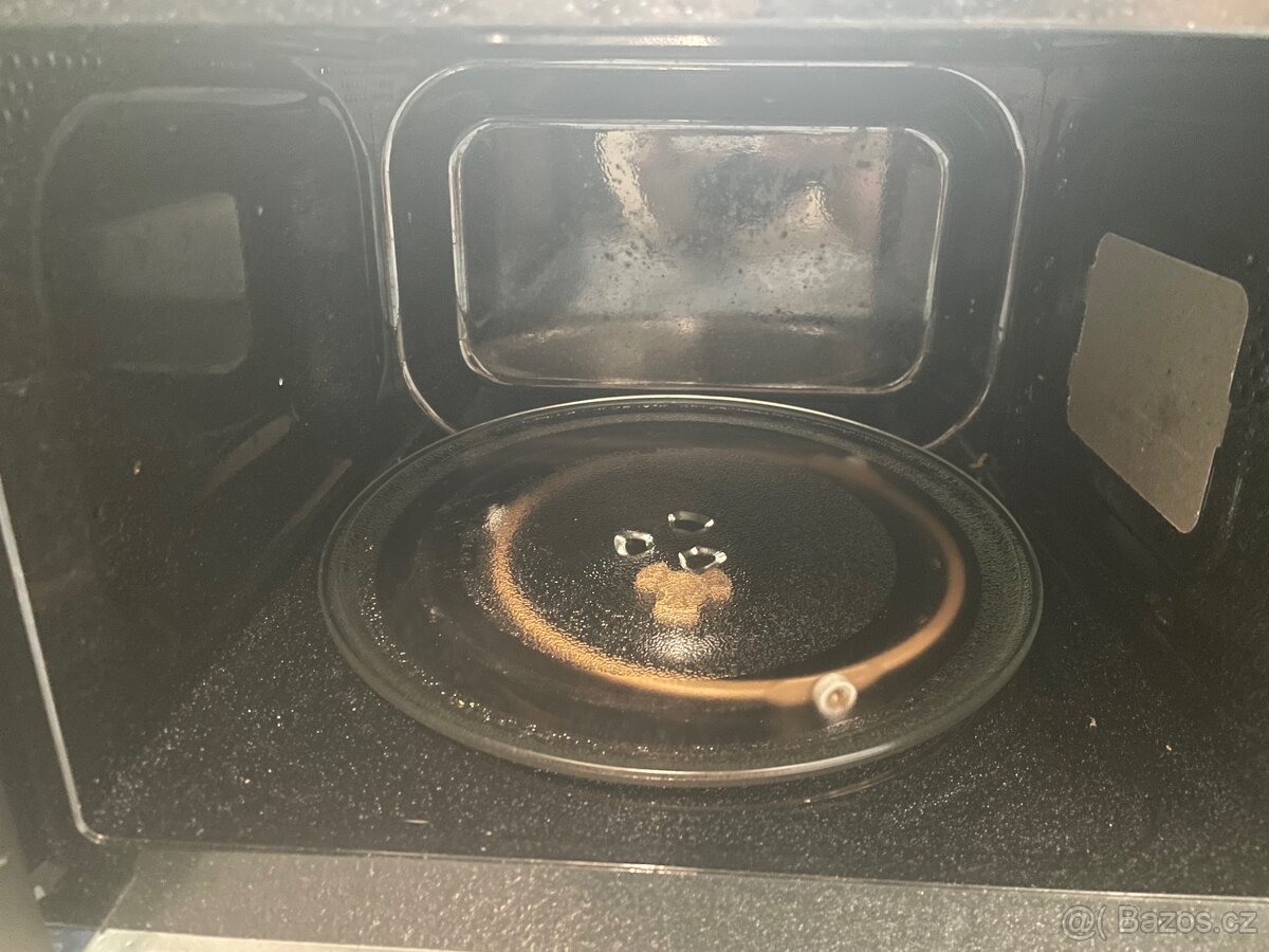 Mikrovlnná trouba Hisense ( při rychlém jednání za 1000kc) - 2