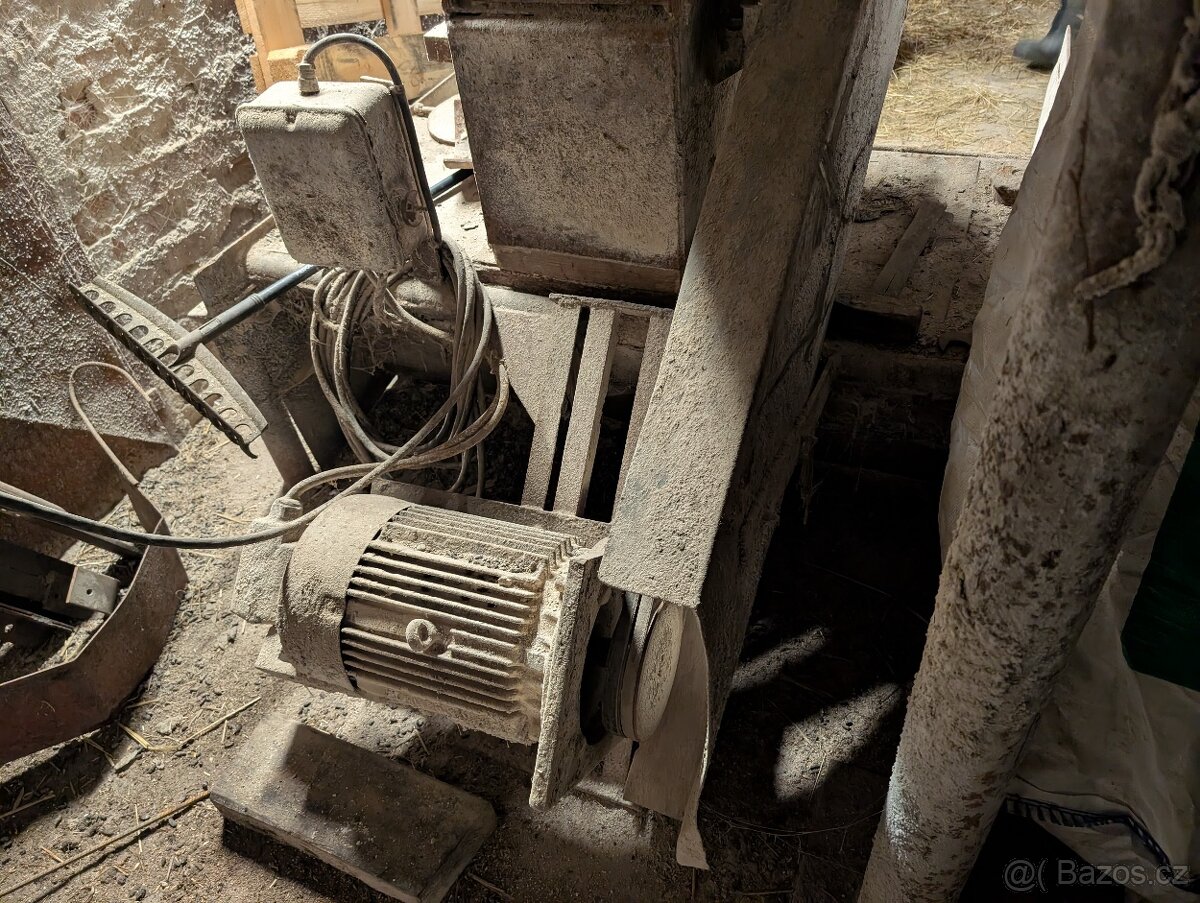 Kladívkový šrotovník - 2