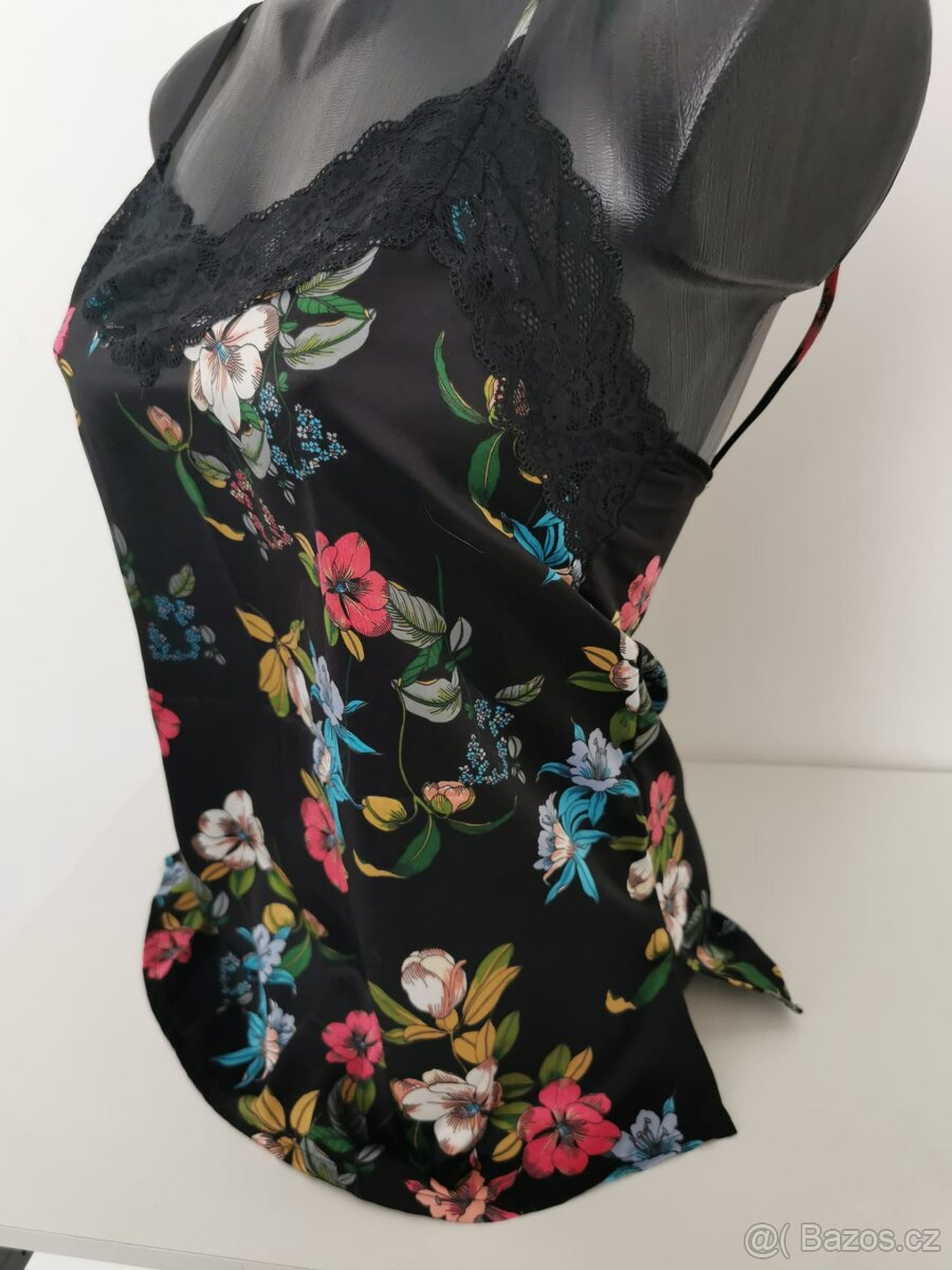 Dámský černý top s potiskem - Vel. S - S/M - 2