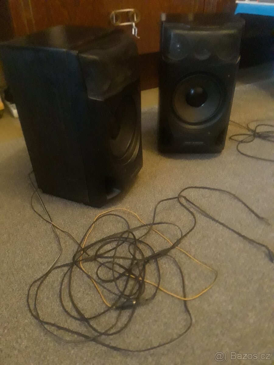 DŘEVĚNÉ REPRODUKTORY ZN. AIWA 16 OHM - 2