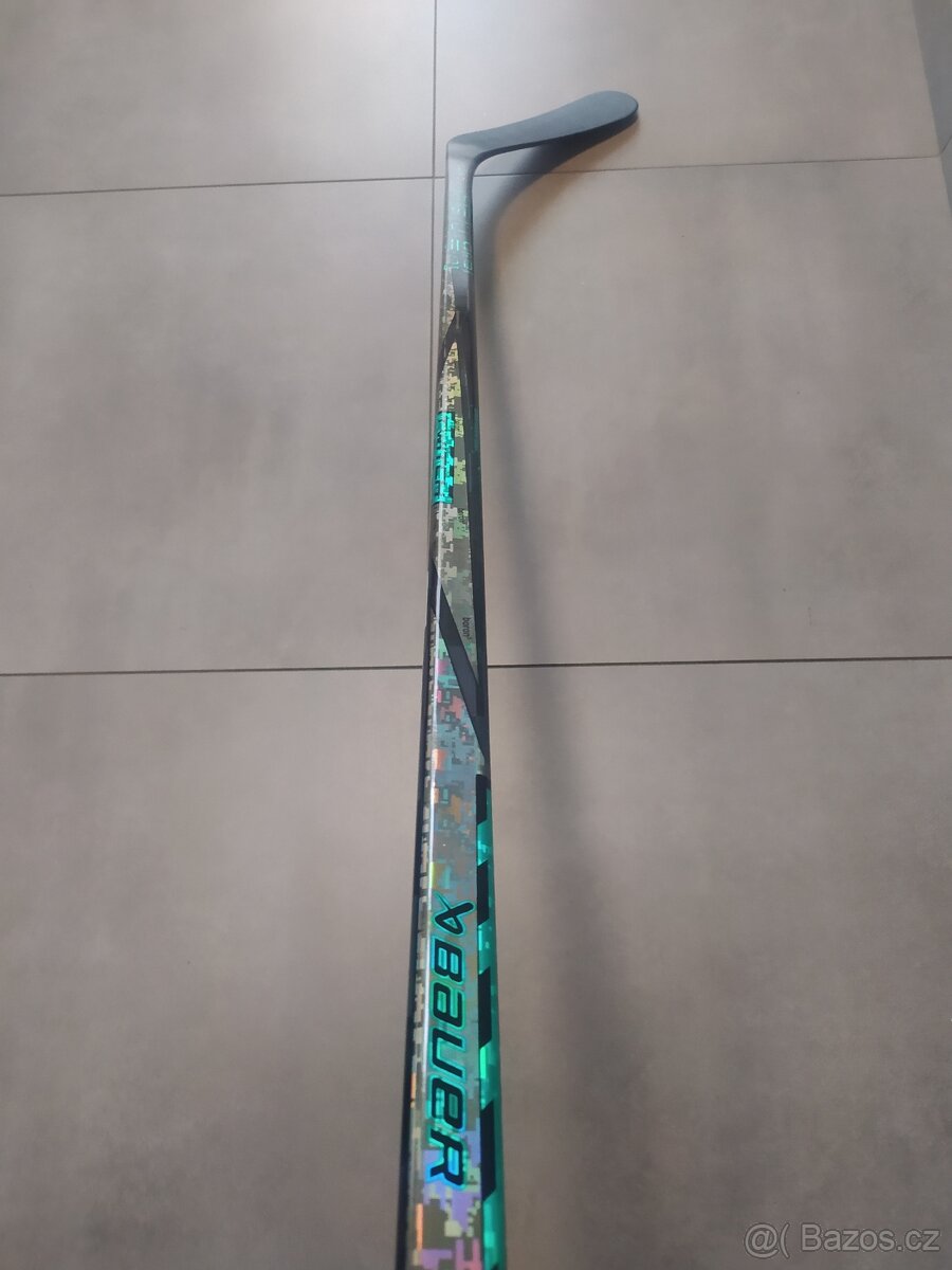 Hokejka Bauer Twitch - 2