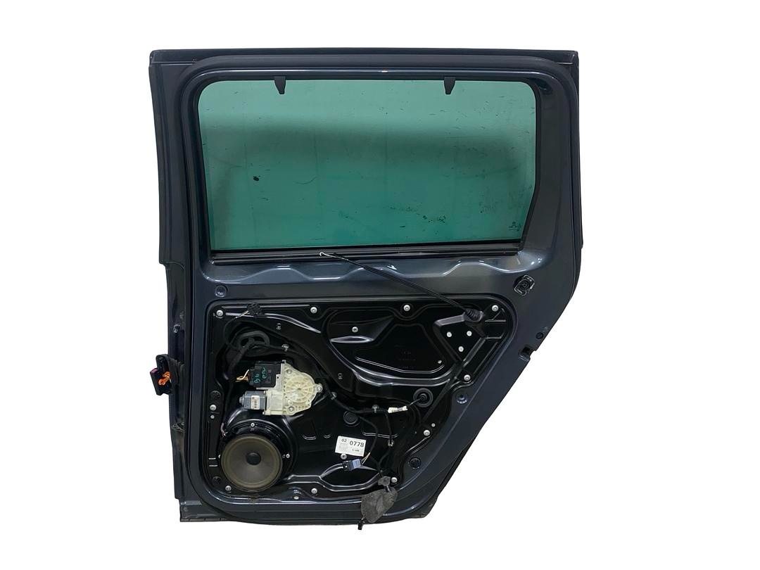 Pravé zadní dveře šedá metalíza LK7X VW Passat B6 kombi 2009 - 2