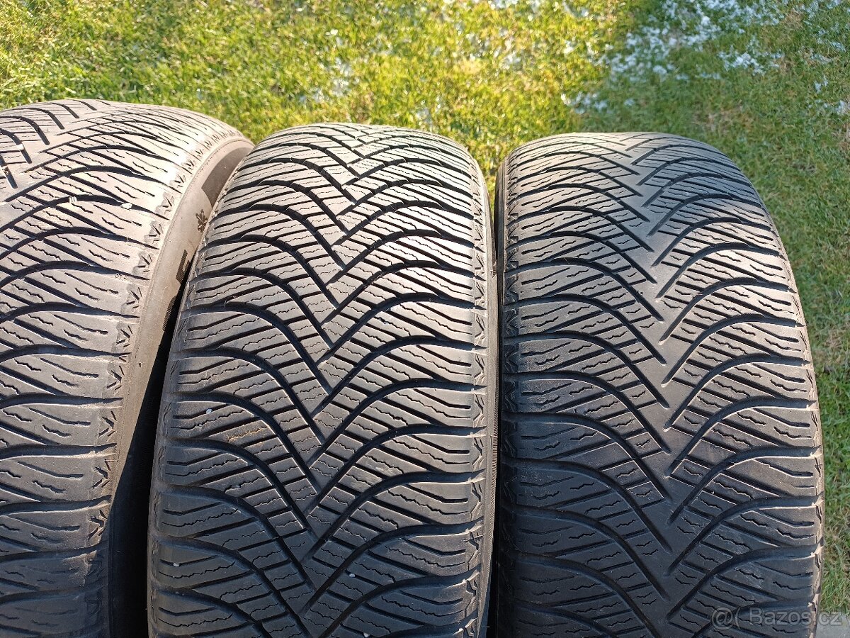 PRODÁM ZIMNÍ PNEU 215/55R17 - 2