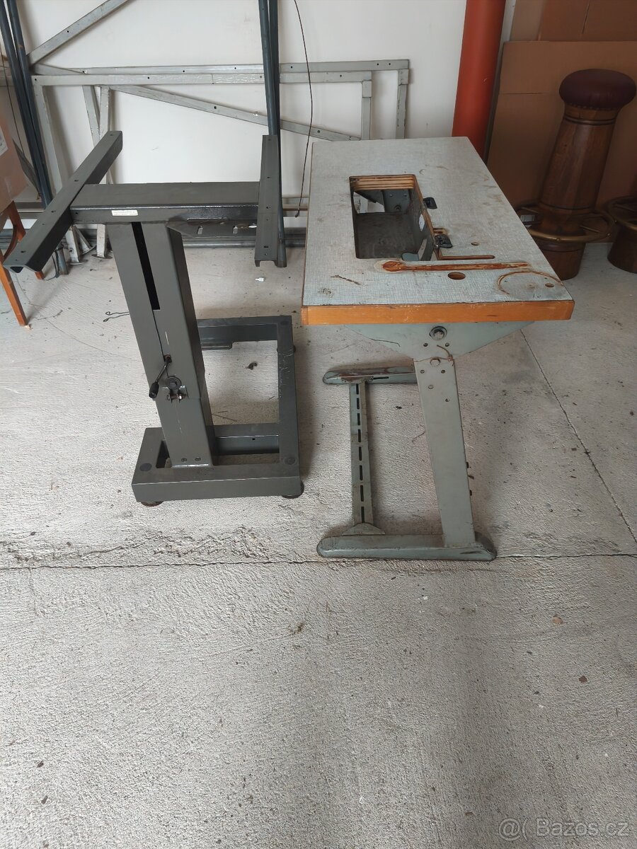 Podstavec pod šicí stroj - 2