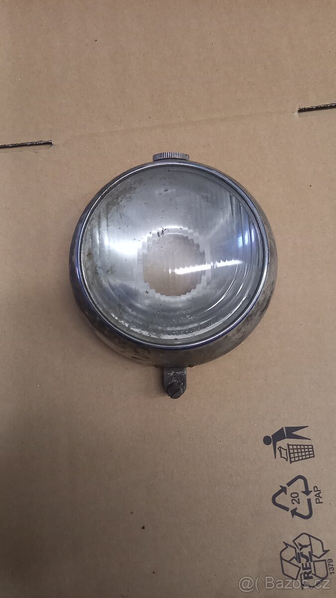 Pionýr,Pařez přední světlo - 2
