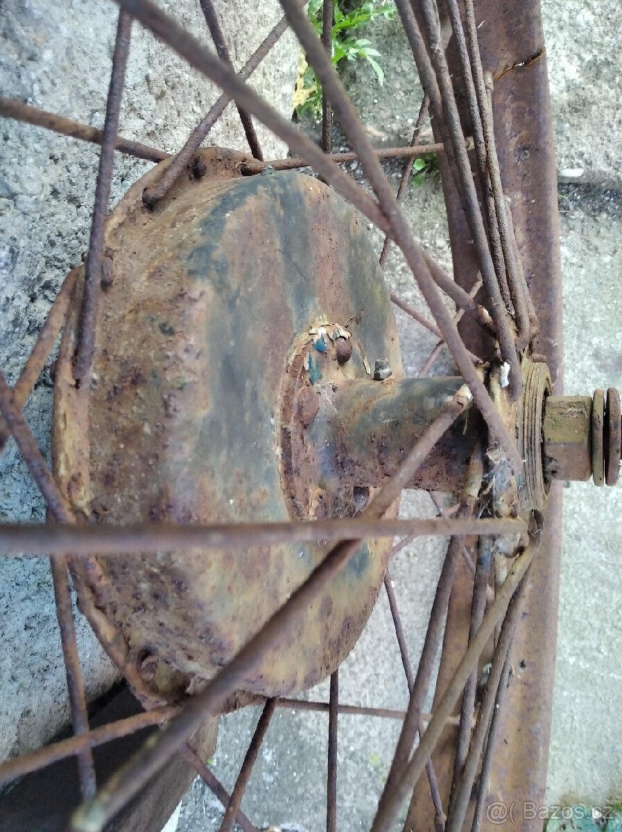 Přední kolo Ariel - 2