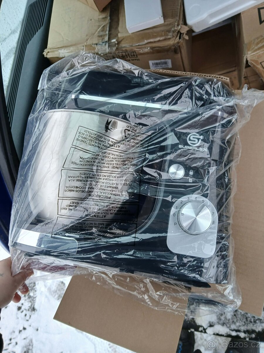 Kuchyňský šlehač, hnětač - 2