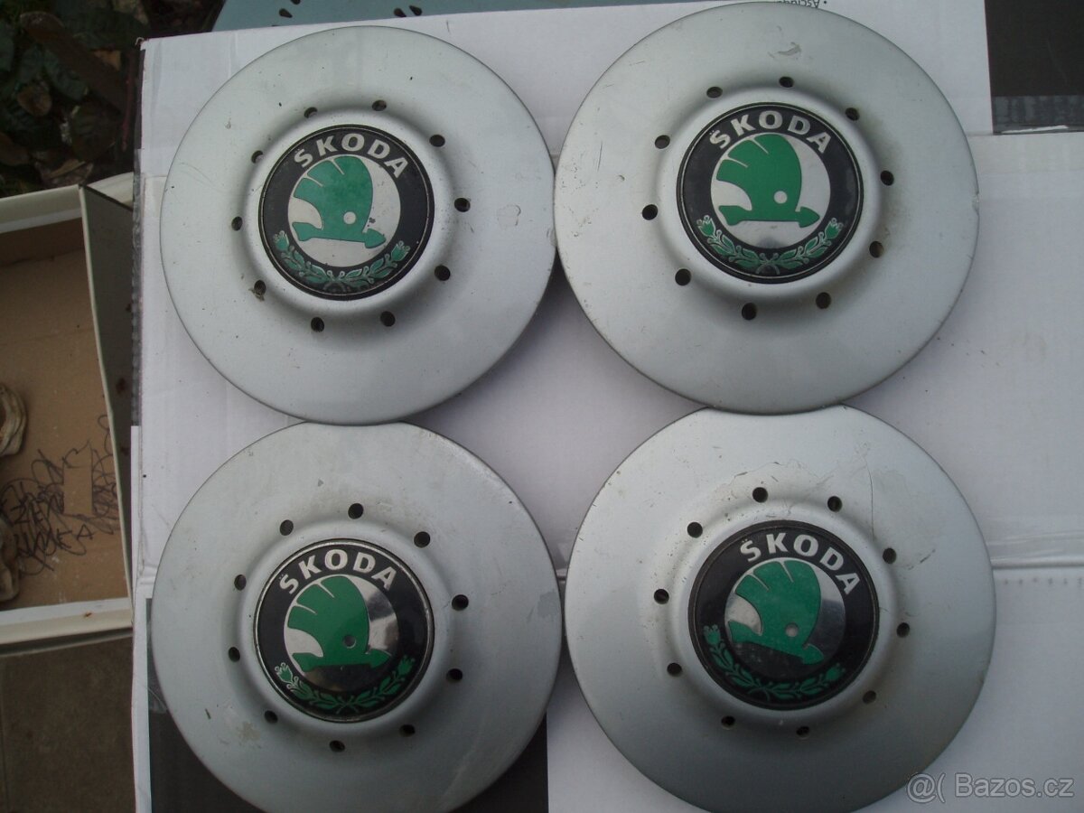 Ozdobné krytky kol Felicie - 2