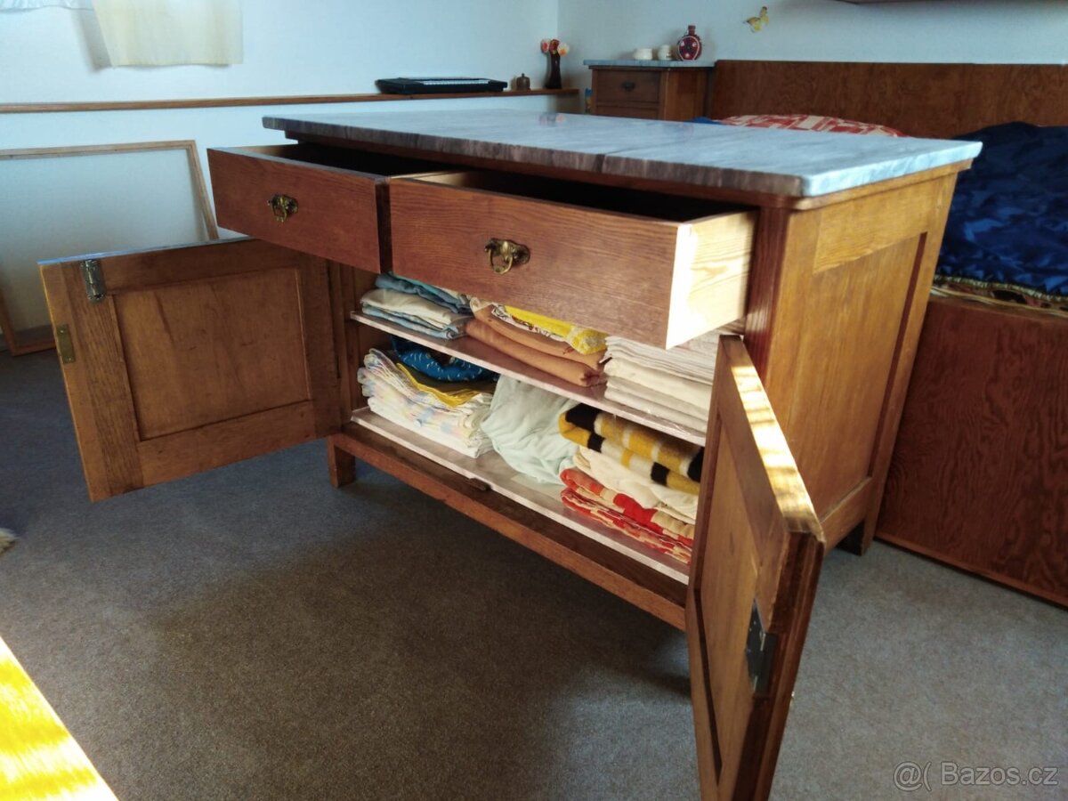 starožitná ložnice - 2