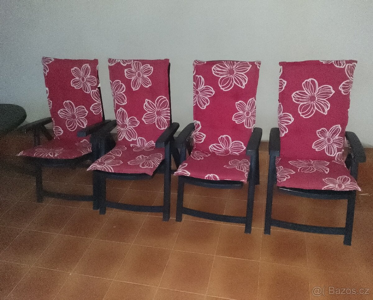 Stůl a 4 židle - 2