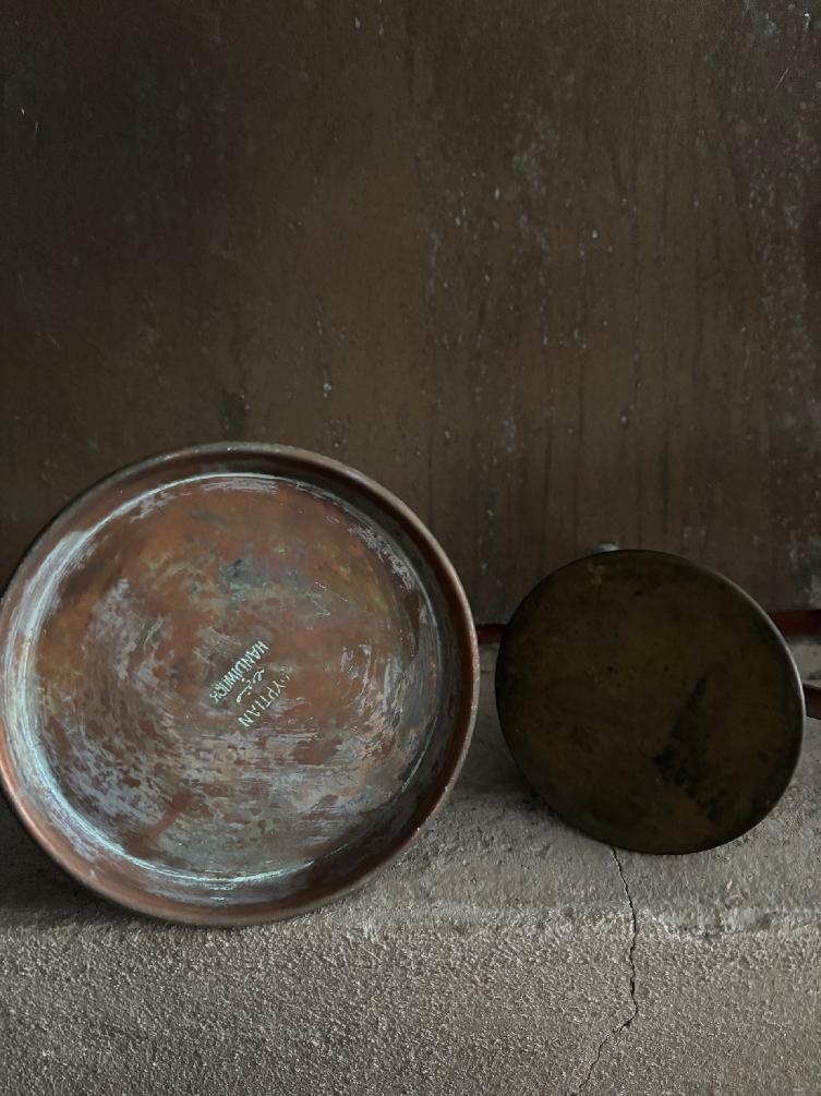 starý mlýnek, staré nádoby - 2