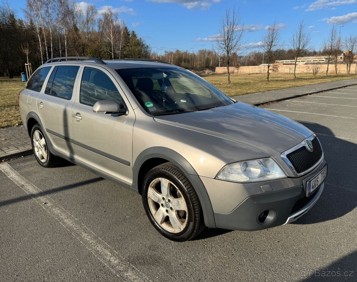 Škoda Octavia Scout - 2